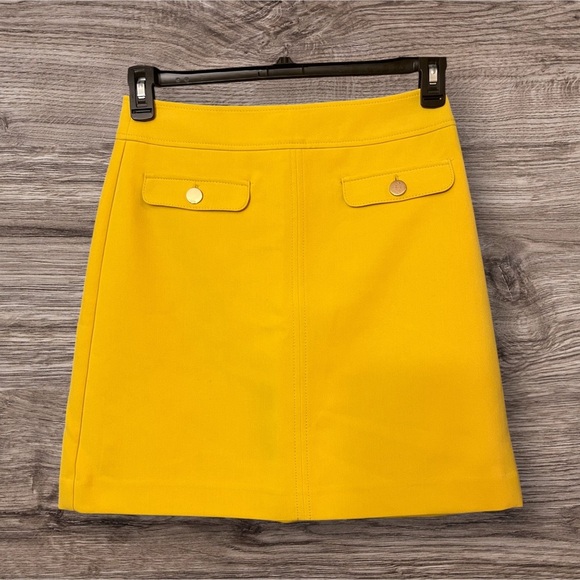 LOFT Dresses & Skirts - Loft Skirt Womens 2P Canary Flap Pockets Shift Stretch Back Zip